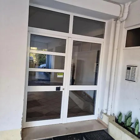 Ina's Garden In Апартаменты