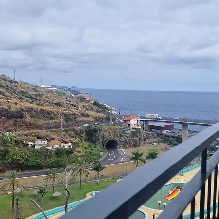 Апартаменты Ina's Garden In